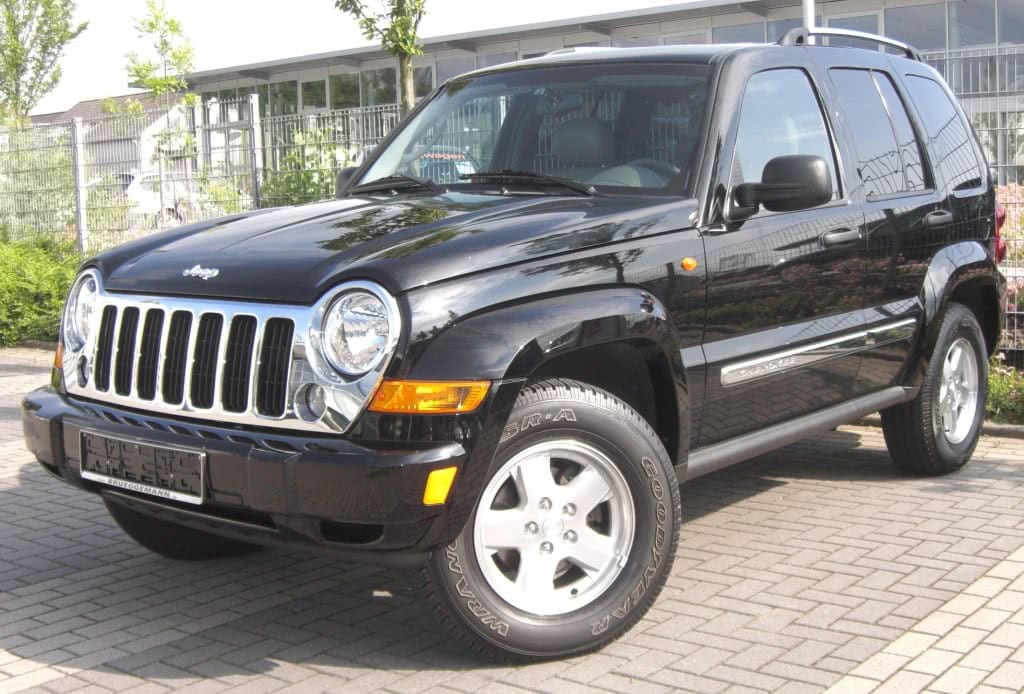 Jeep_Cherokee_front_(2008)